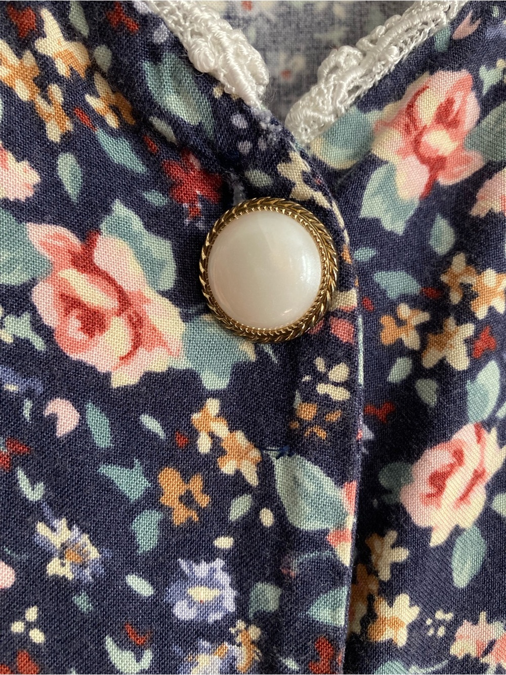 Vintage 90s Button-Front Floral Midi Dress - Picture 3 of 6